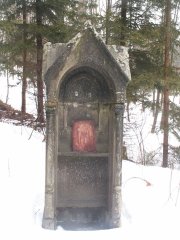 kaplička křížové cesty zepředu