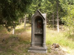kaplička křížové cesty zepředu