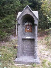 kaplička křížové cesty zepředu
