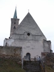 průčelí kostela