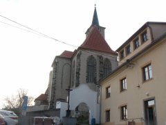 pohled zezadu zprava