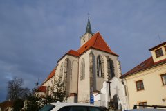 pohled zezadu zprava