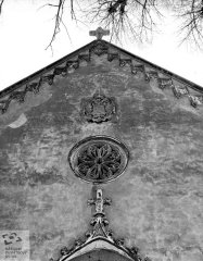 průčelí kaple