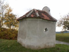 pohled zezadu zleva