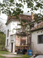 pohled zepředu zprava