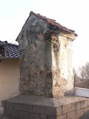 pohled zezadu zleva