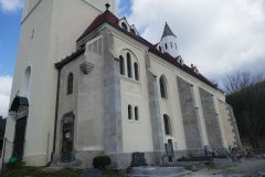 pohled zepředu zprava