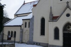 pohled na zadní část zleva