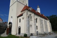 pohled zepředu zprava