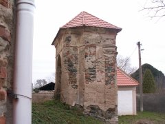 pohled zezadu zleva