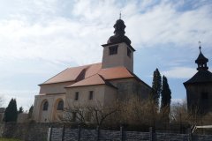 pohled zezadu zprava
