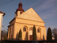 průčelí kostela