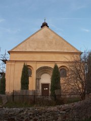 průčelí kostela