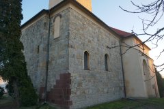 pohled zezadu zleva