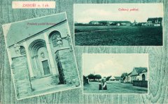 dobová pohlednice vsi s portálem kostela (vlevo)
