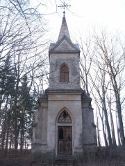 průčelí kaple
