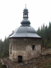 pohled zprava