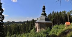 poutní areál s panoramatem okolí