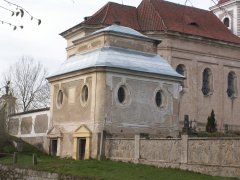 pohled zezadu zleva