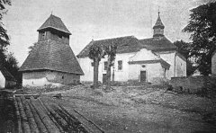 starší foto kostela a zvonice