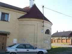 pohled zezadu zprava