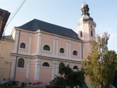 pohled zezadu zleva