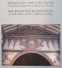 obálka knihy s fotografií interiéru kostela