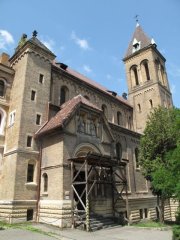 kostel - vstupní průčelí