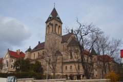 pohled zezadu zprava