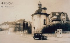 dobová pohlednice s motivem kaple