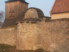 pohled zezadu zleva